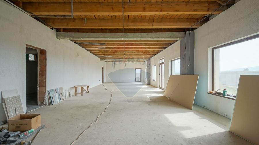 Comision 0%-Cladire versatila 14 camere-Multiple utilizari - 12