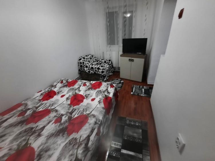 Inchiriez apartament 2 camere Gaesti - 1