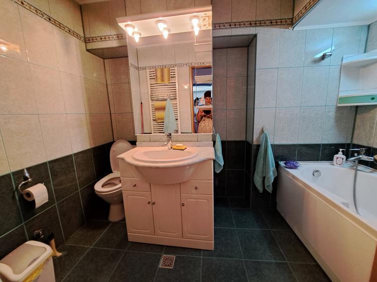 Ultracentral Târgoviște,  vânzare apartament 4camere/2balcoane - 16