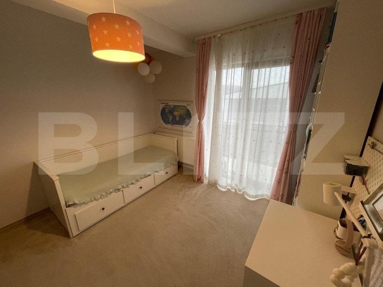 Casa cu 5 camere, zona de case, 275 mp de teren, zona Crizantemelor - 12