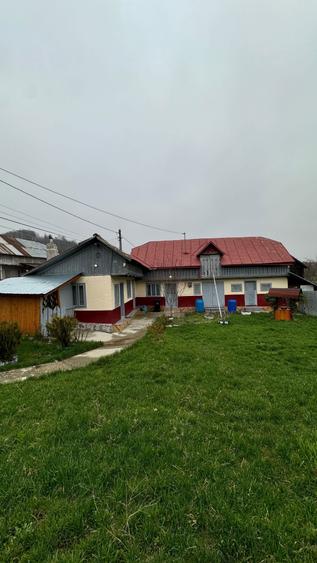 Vand casa batraneasca in Manastirea Casin - 1