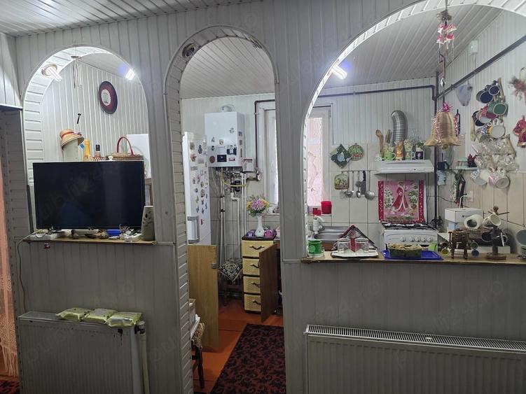 Casa individuala de vanzare in Iasi cu acces la sosea,magazine ,scoli ,autobuz etc - 13