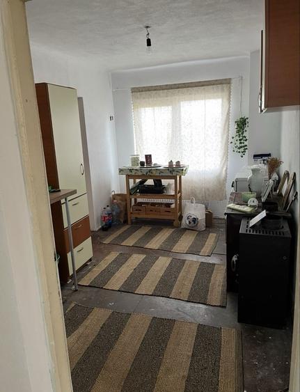 Casa + teren de vanzare - 1