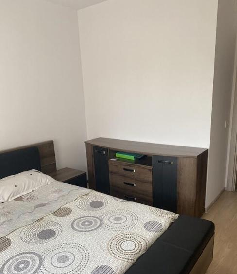 Apartament in zona Dristor/Baba Novac, 3 camere - 4