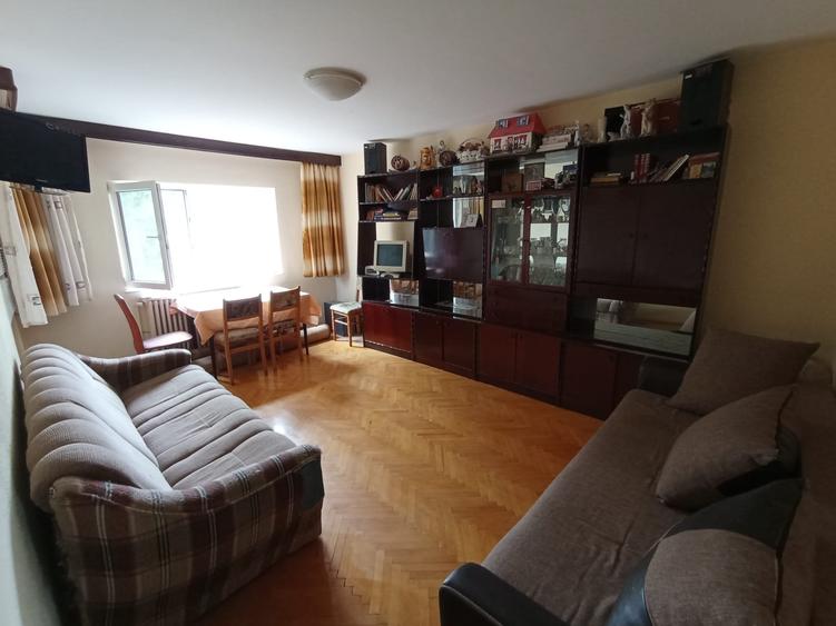 Apartament 3 camere  decomandat CUG-BRD, etaj intermediar - 1