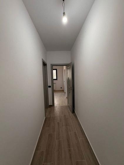 Casa la rosu de vanzare in Magura - 5