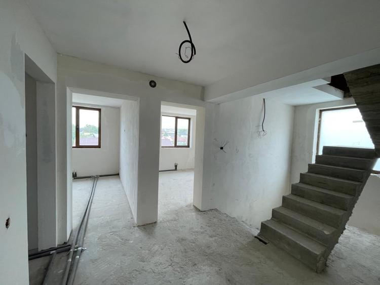 Casa semifinisata P+1 cu teren de 710mp in proximitatea centurii de Nord Craiova - 4