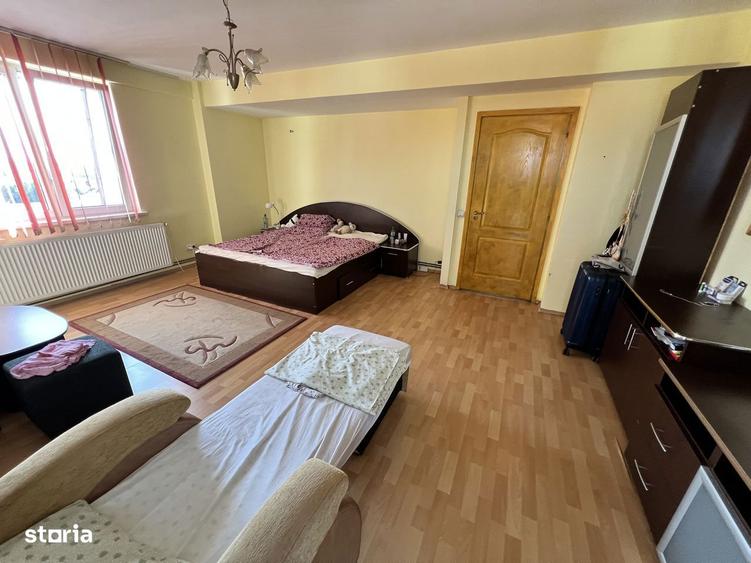 INCHIRIEZ apartament 1 camera spatios, zona Terezian - 8