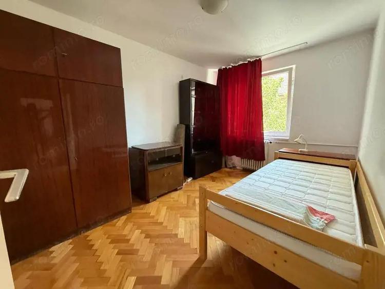 Apartament 3 camere, semidecomandat, etaj 2, 57 mp utili, zona Piata 700 - 4