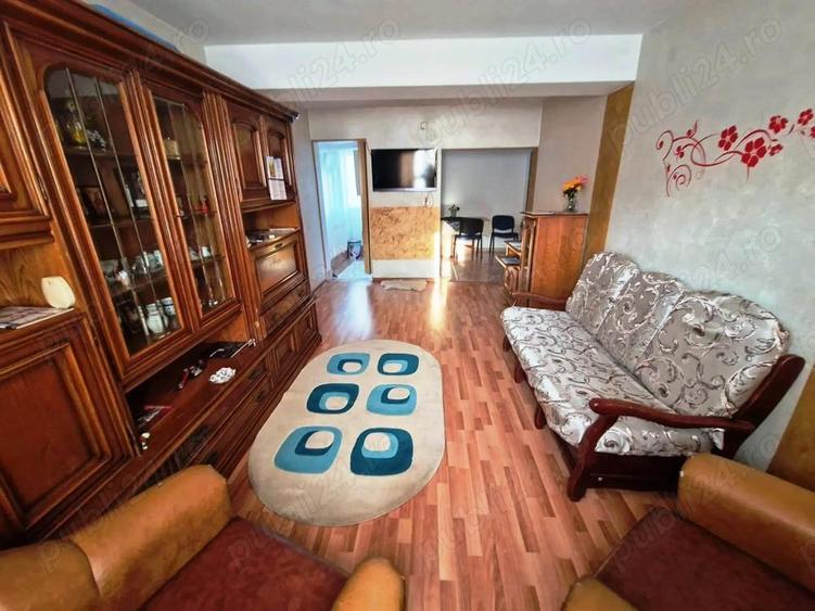 Apartament 3 camere, decomandat - 4