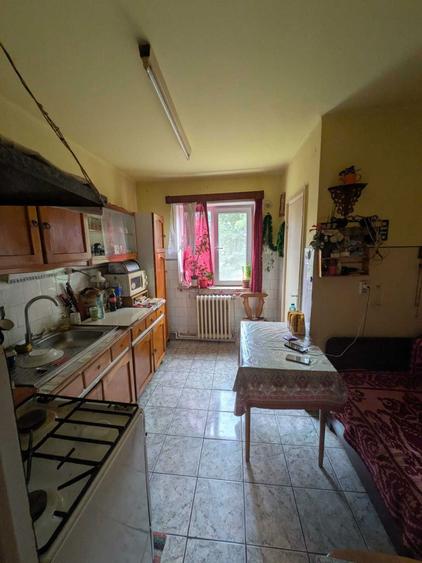 Apartament 3 camere decomandate | Etaj 2 | Centrala proprie | 2 boxe | Turda zona linistita - 1