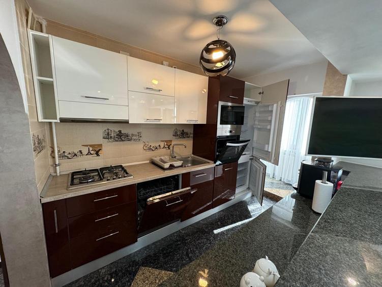 Apartament cu 2 camere decomandat în P-ța Alba Iulia - 13