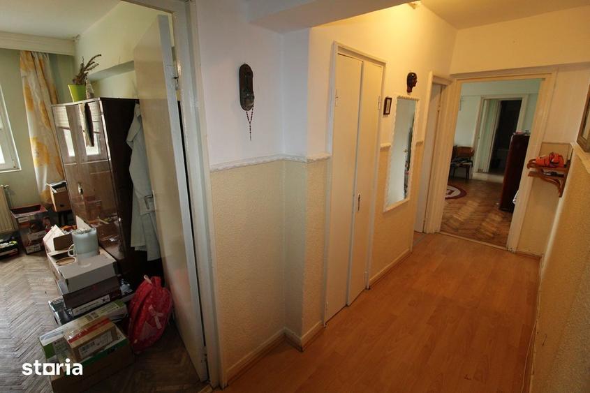 Vand apartament cu 3 camere in Calan, Central-Str.Traian, etaj 2... - 11