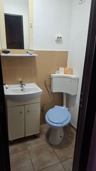 Inchirie garsoniera in Tractoru,langa piata. 1300 lei negociabil - 4