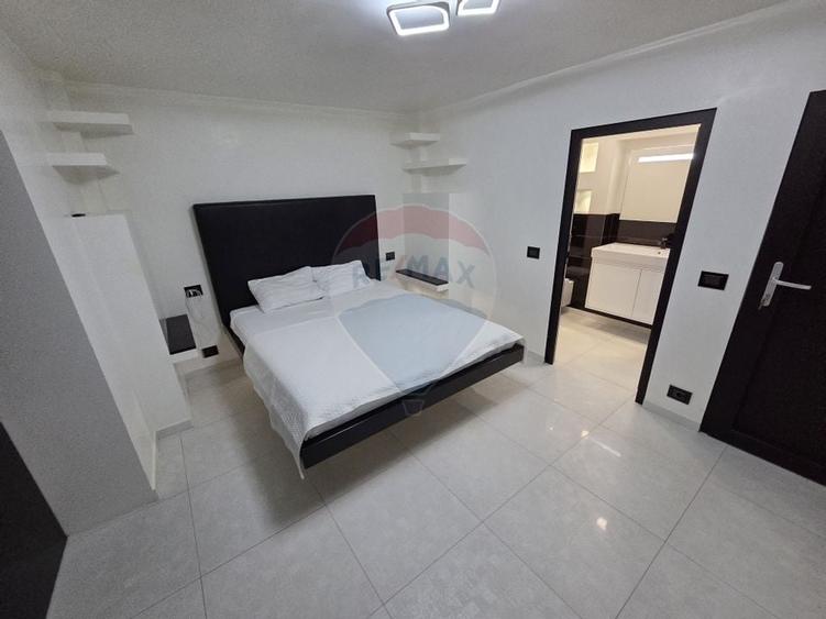 Apartament cu 3 camere etajul 1, zona Poienita - 11