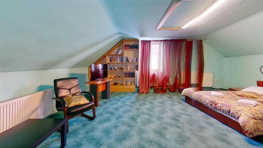 In aria Centrala a Brasovului, Hotel distinct - 7