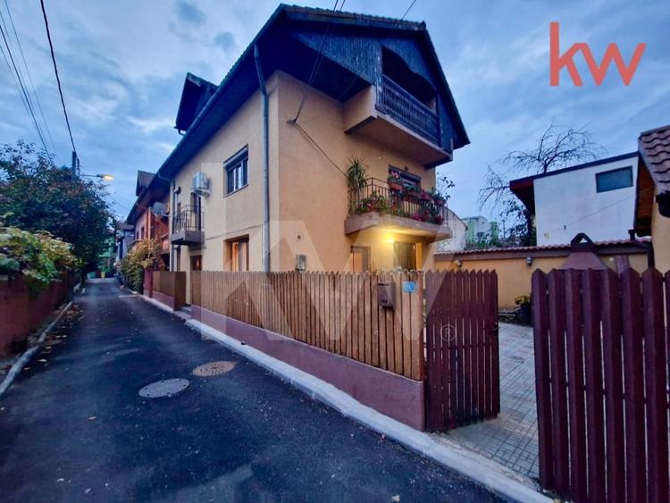 Casa de Vanzare in zona Centrala - 1