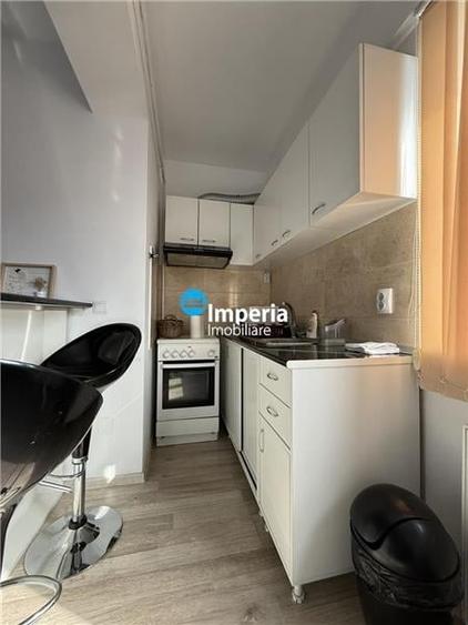 Inchiriez apartament 3 camere, open space, Zona Centru - Palas - 6