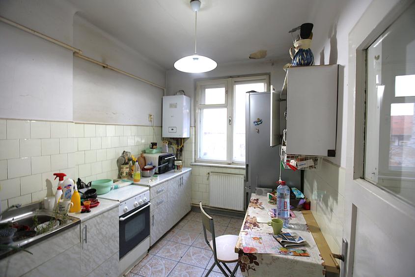 Apartament strada Lunga - Ultracentral, structura mare, decomandata - 3