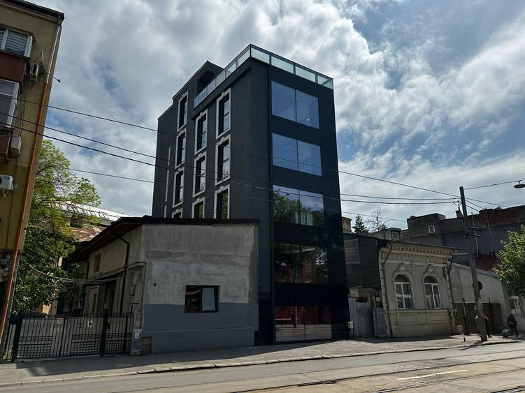 Cladire de birouri de vanzare INCHIRIATA total - Unirii - 11