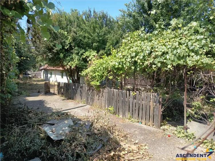 Casa demolabila+546 mp teren, in Bartolomeu,rezidential investitional - 2