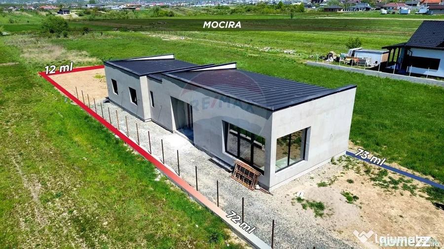 Casă cu 5 camere cu Teren 900 Mp în Mocira