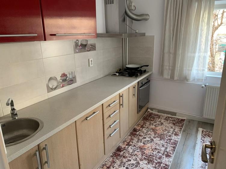 Apartament cu 2 camere decomandat, mobilat în Vitan Mall