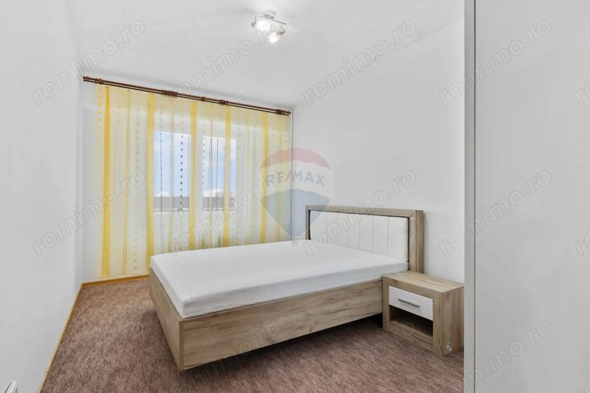 Apartament cu 3 camere decomandat, mobilat în Polivalentă