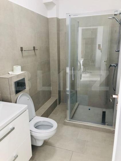 Apartament cu 2 camere decomandat, mobilat în Central