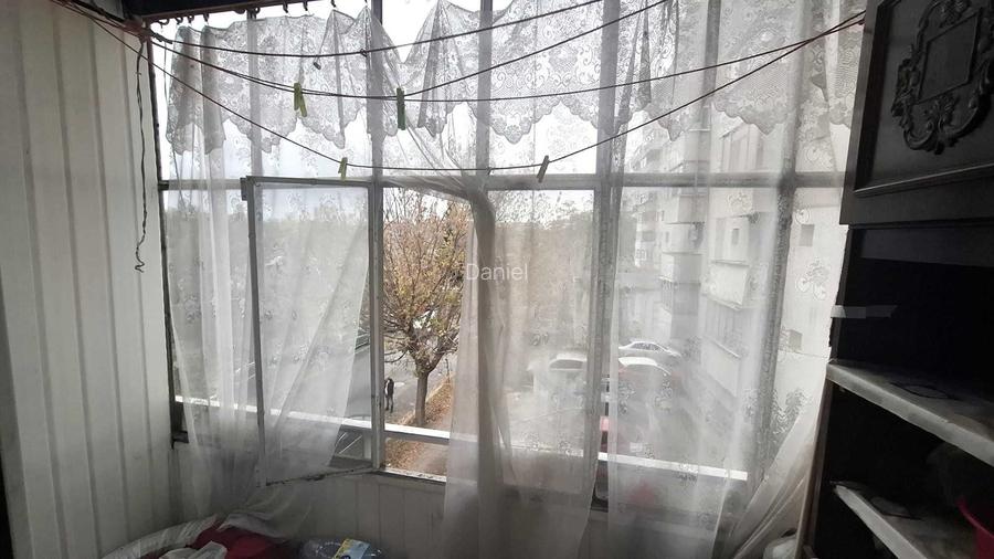 Apartament 3 camere Ploiesti | ETAJ 2/4 | BLOC 1983
