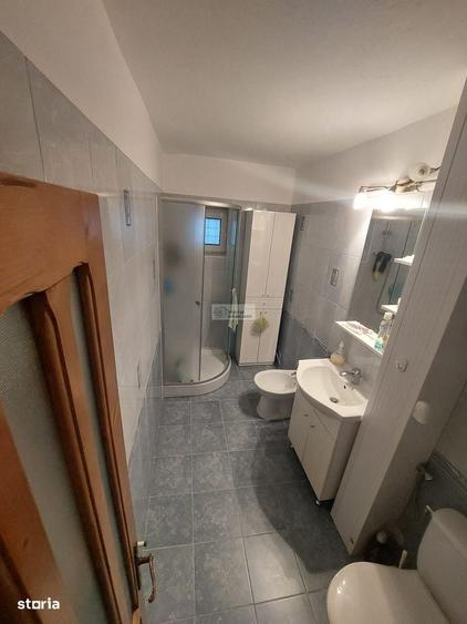 Apartament cu 3 camere decomandat în Autogară