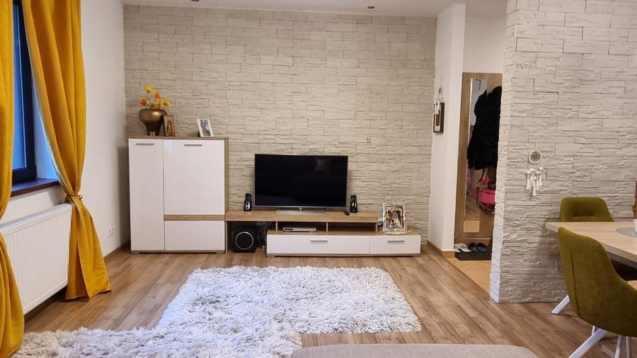 Apartament cu 2 camere decomandat în Calea Moroieni