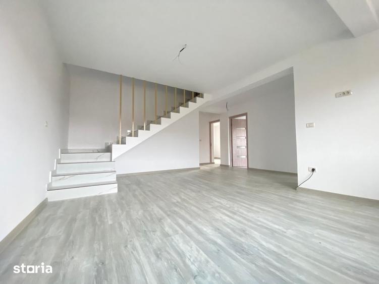 Casă cu 3 camere cu Teren 420 Mp în Tomești