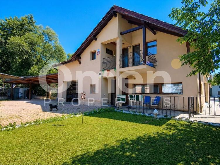 Casă cu 7 camere cu Piscina în Valea Borcutului