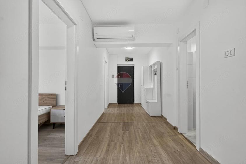 Apartament cu 4 camere decomandat în Polivalentă