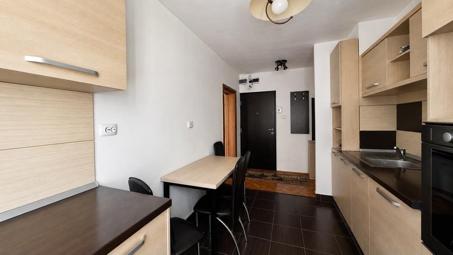 Apartament cu 2 camere decomandat în Decebal