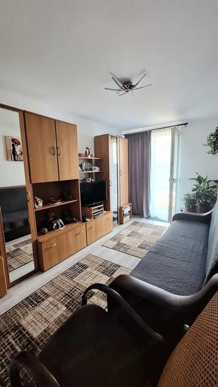 Apartament cu 2 camere decomandat în Sânpetru