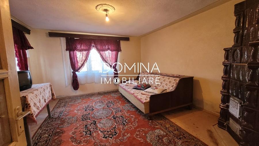 Casă individuală cu 5 camere cu Teren 1389 Mp în Căpreni