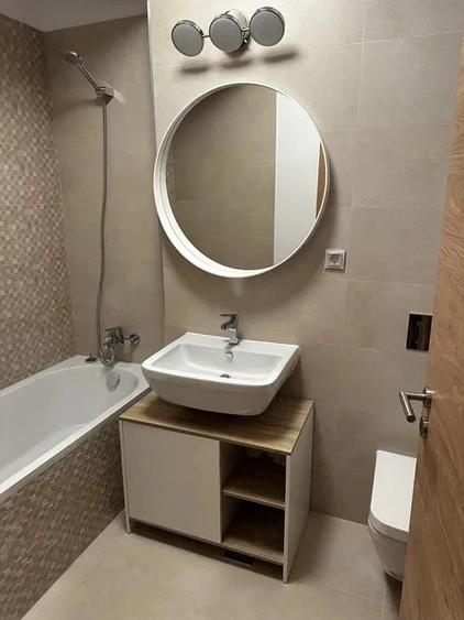 Apartament cu 2 camere decomandat în Eremia