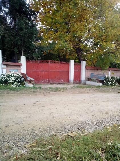 Casă cu 4 camere în Gherăești