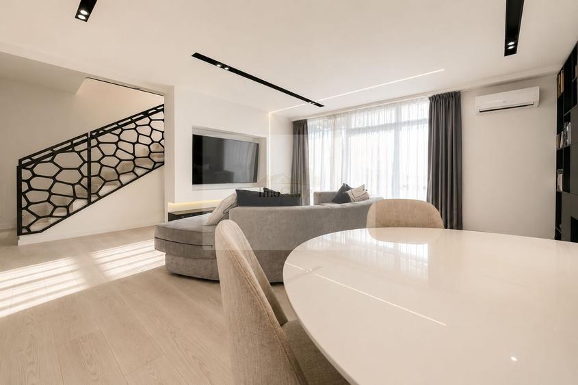 Penthouse cu 4 camere semidecomandat, mobilat în Sopor