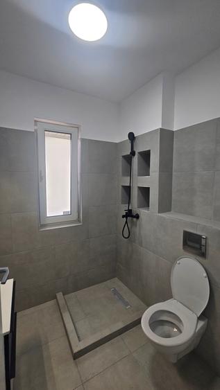 Duplex cu 4 camere cu Canalizare în Nord