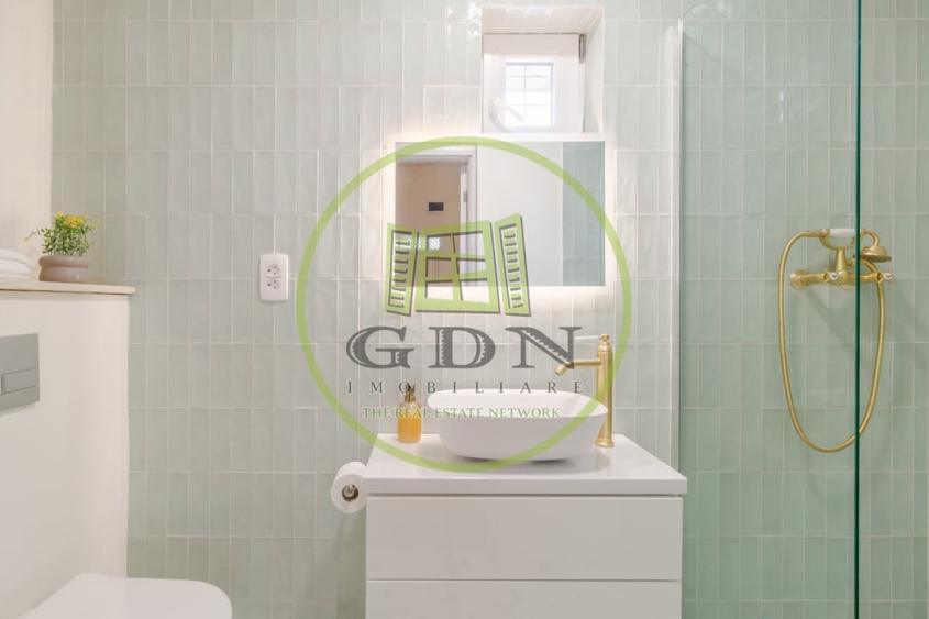 Apartament cu 3 camere decomandat, mobilat în Ultracentral