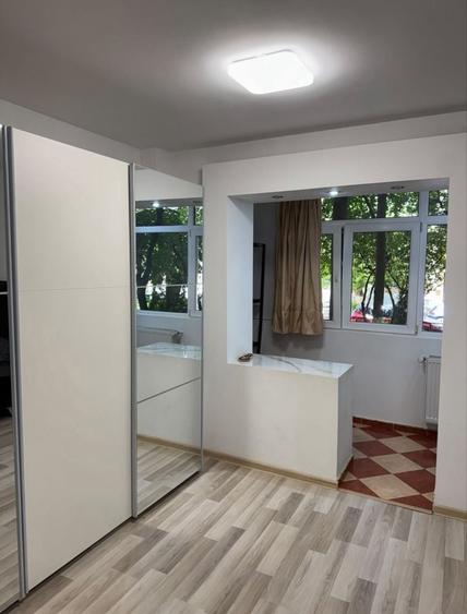 Garsonieră decomandată în Berceni