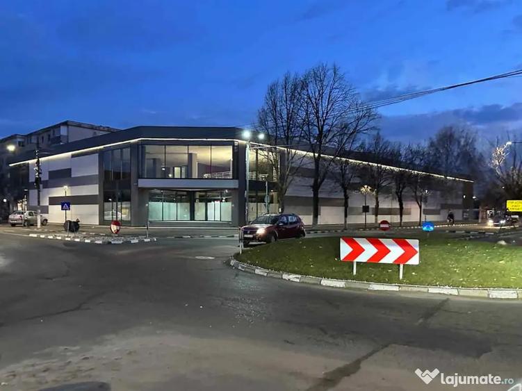 Spațiu comercial, de 3,360 mp, în Ultracentral