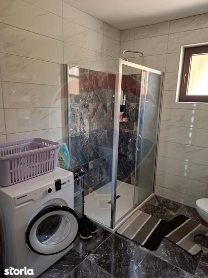 Casa / Vila cu 5 camere de vanzare - 5