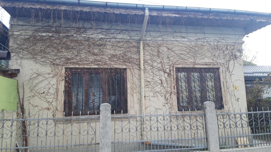 Municipiul Calarasi , ultracentral, casa , teren 300 mp, 100000 Euro - 2