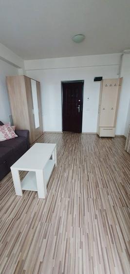 Inchiriez garsin Militari Residence - 1