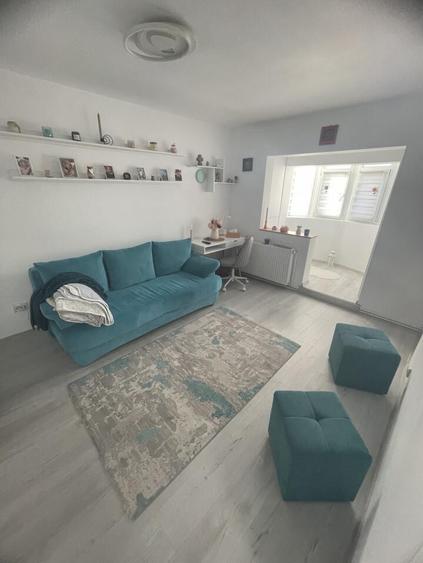 Garsoniera de vanzare, etaj intermediar, cart. 1 Mai - 6