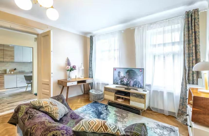 Apartament 2 camere,complet renovat, inima centrului Istoric, Strada Castelului - 1